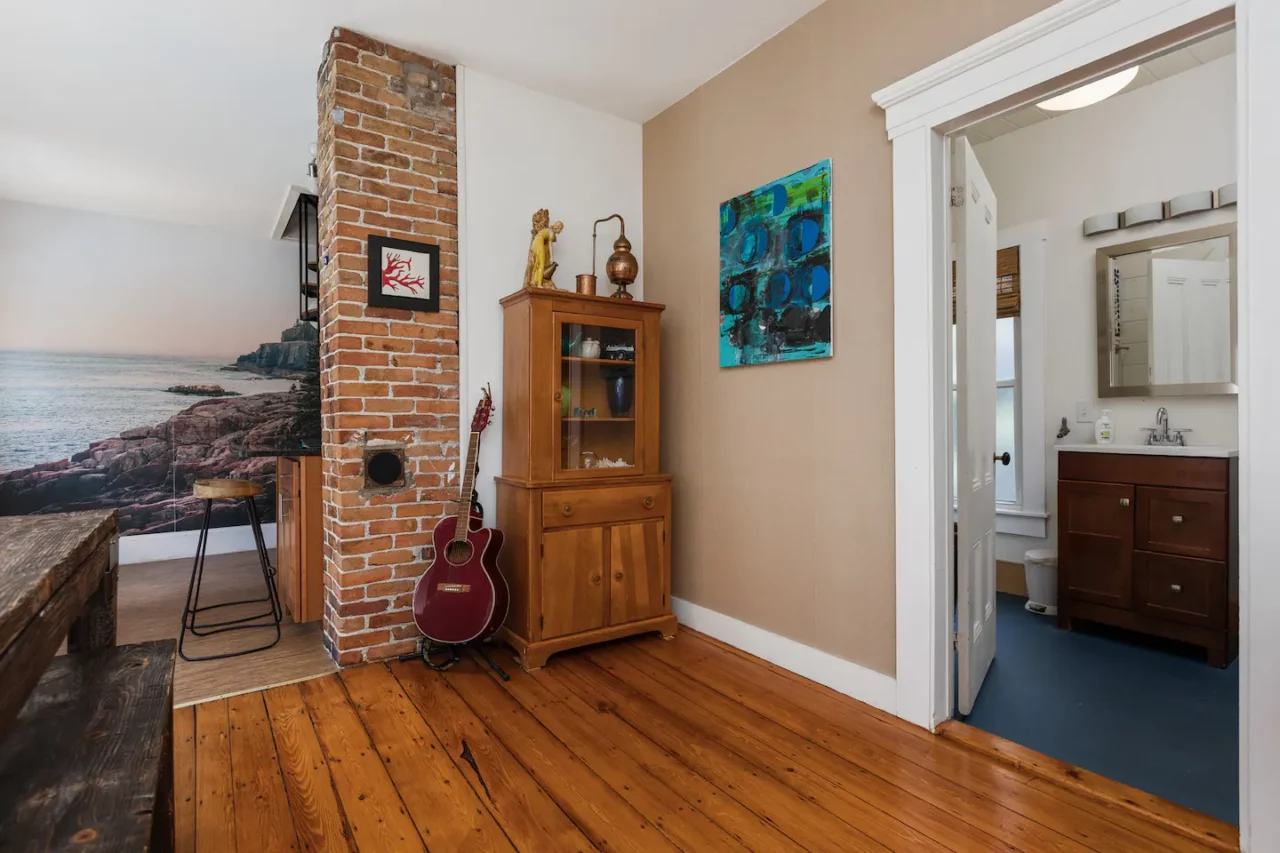 https://steamboatwharfcabins.com/wp-content/uploads/2023/03/25-1280x853.webp