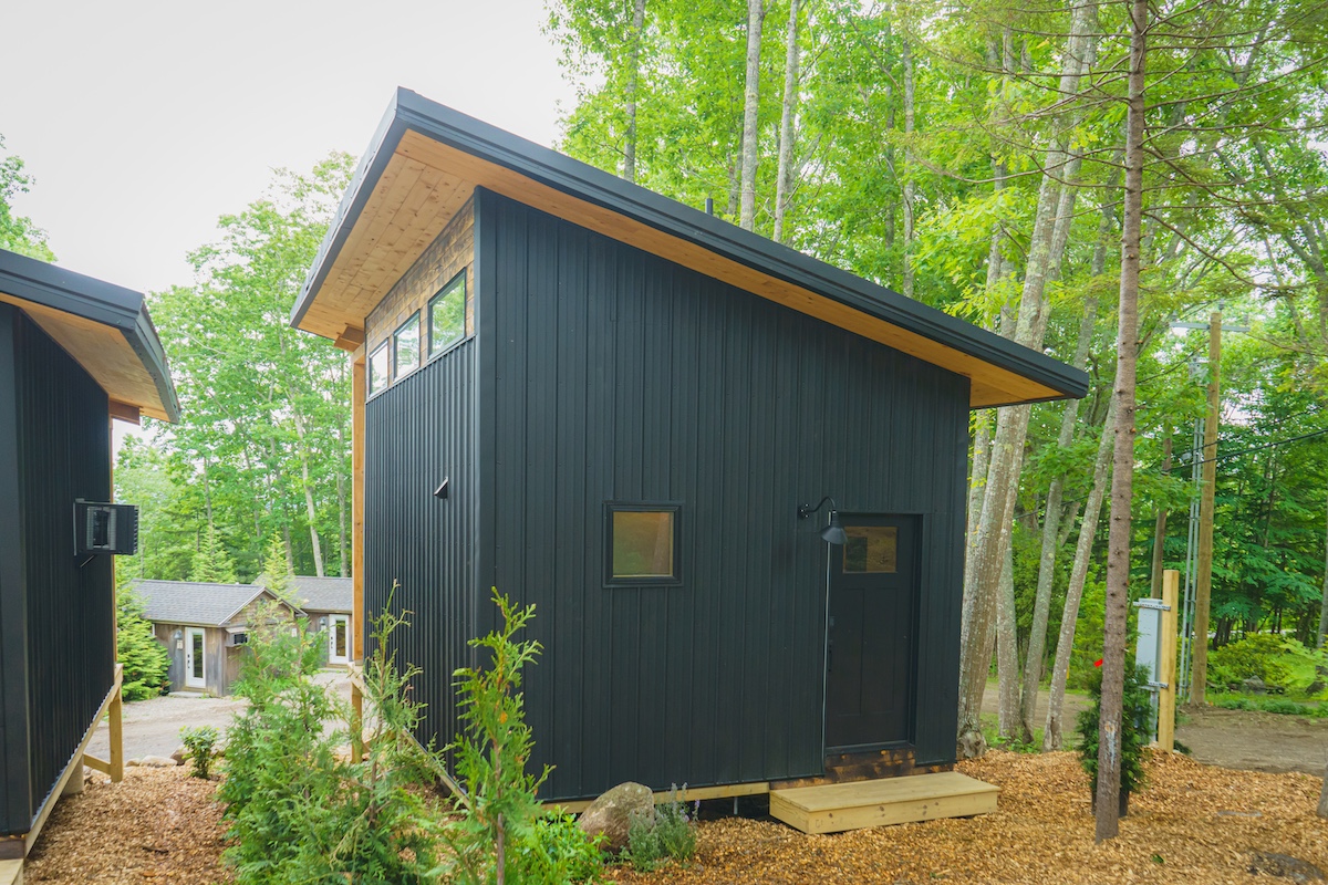 https://steamboatwharfcabins.com/wp-content/uploads/2026/06/DSC01429.jpg