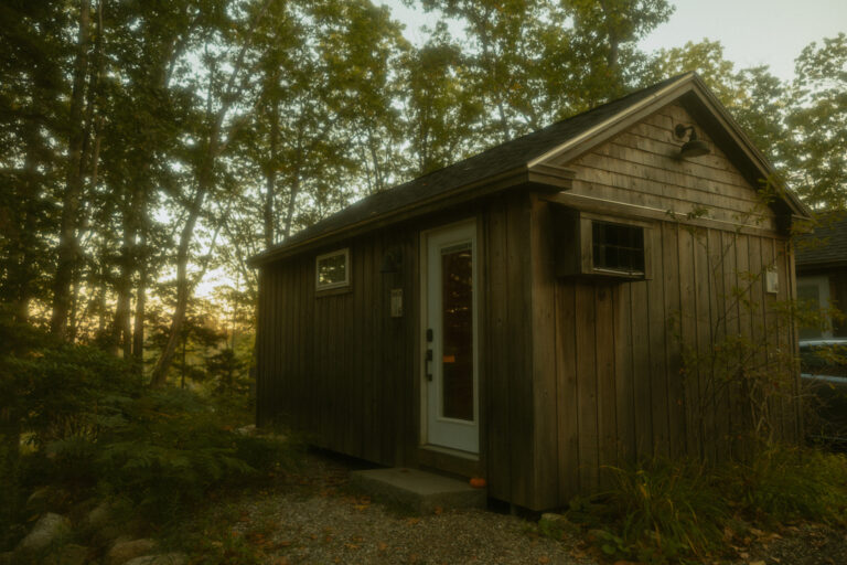 Steamboat-Wharf-Cabins-19