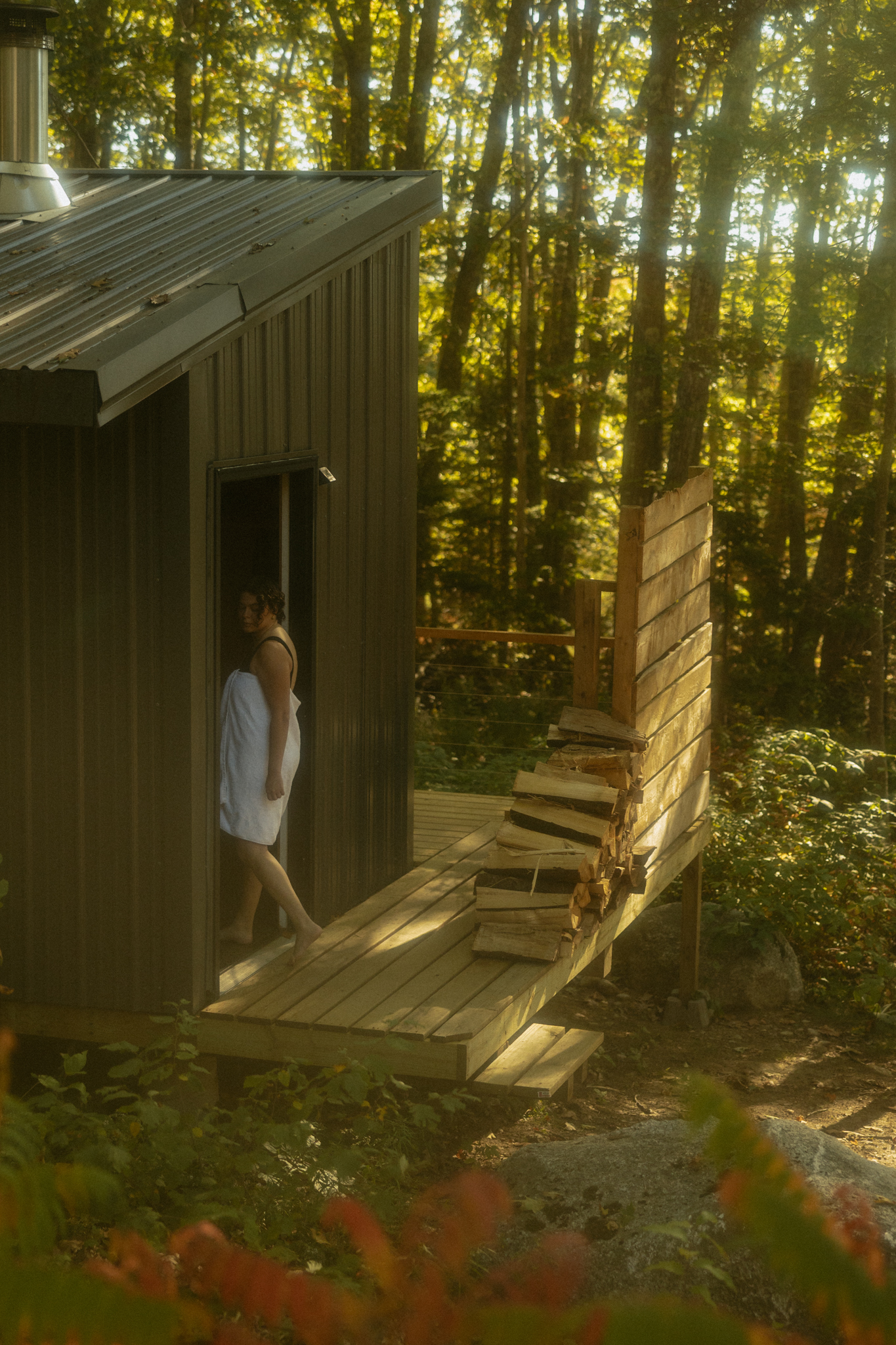 Steamboat-Wharf-Cabins-82